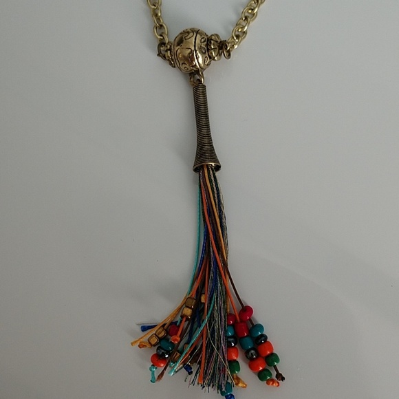 Boutique Necklace - Picture 4 of 5